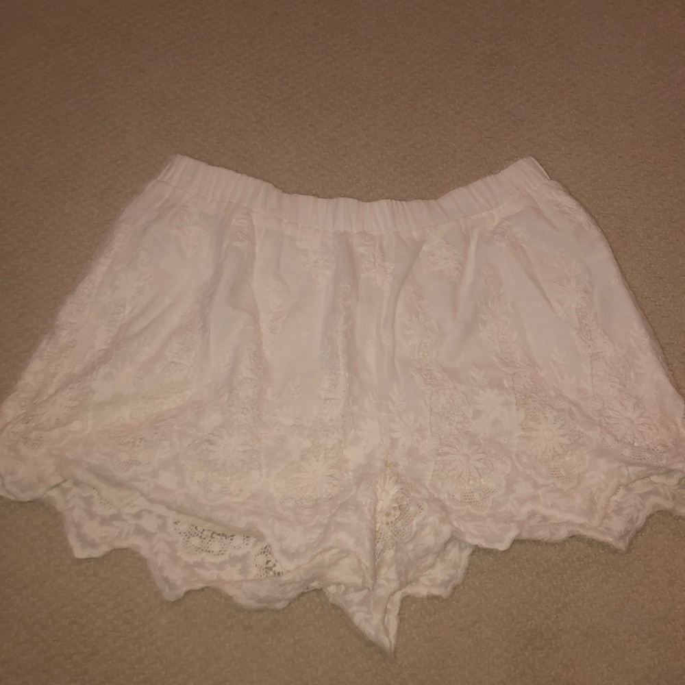 Kimchi Blue white lace shorts